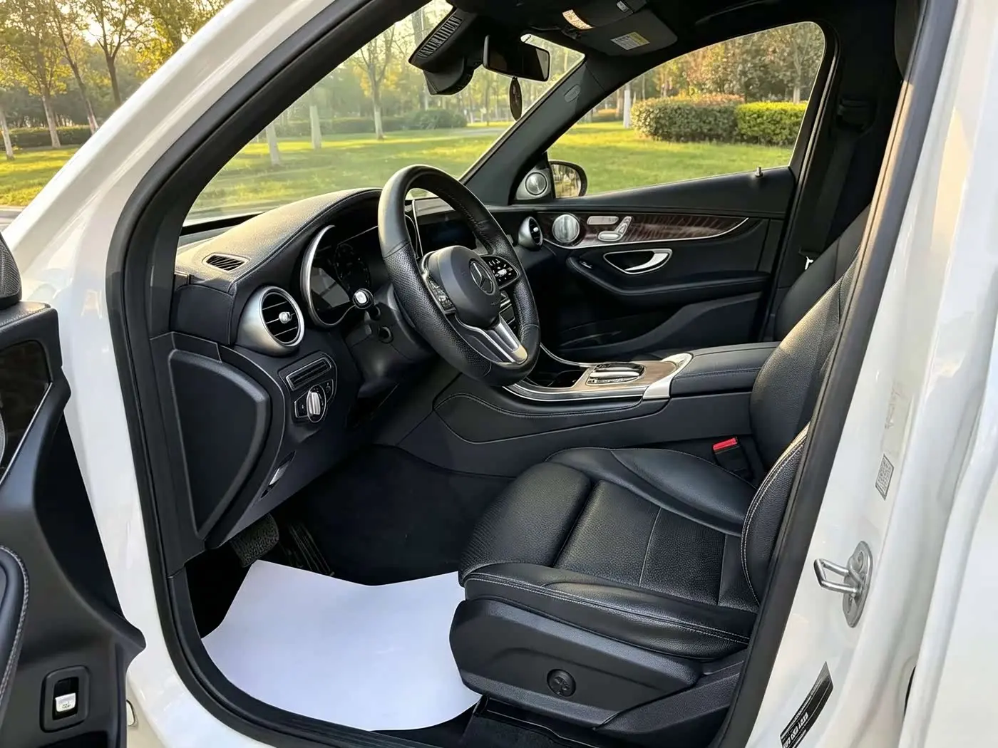Mercedes-Benz GLC 2020 — Photo 8/9