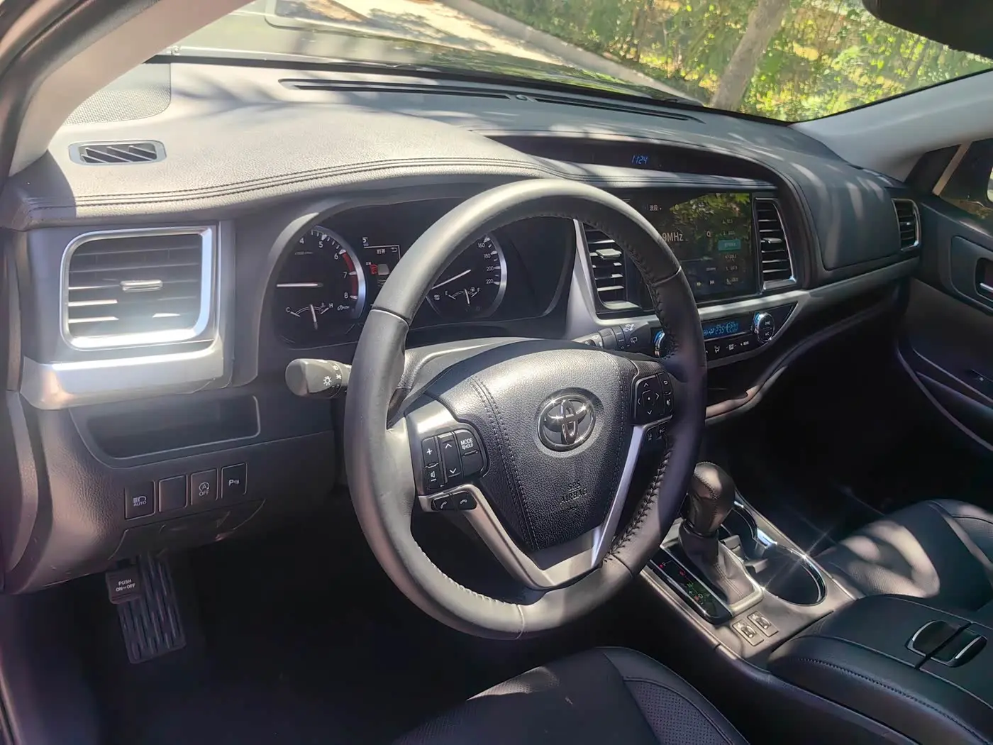 Toyota Highlander 2021 — Şəkil 8/20