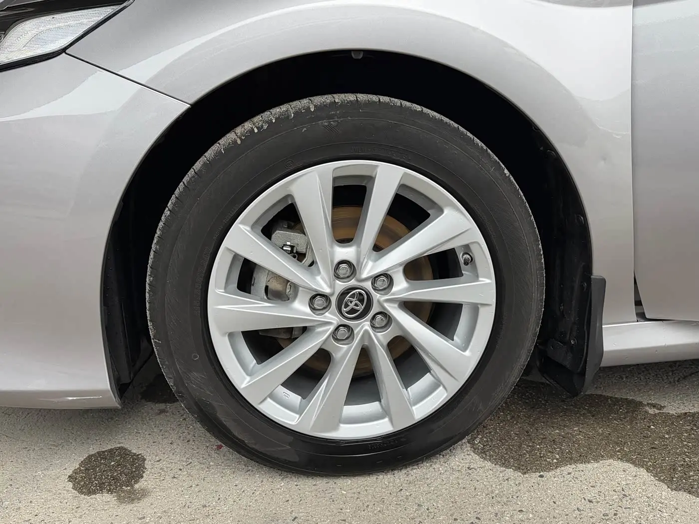 Toyota Camry 2021 — Photo 18/18