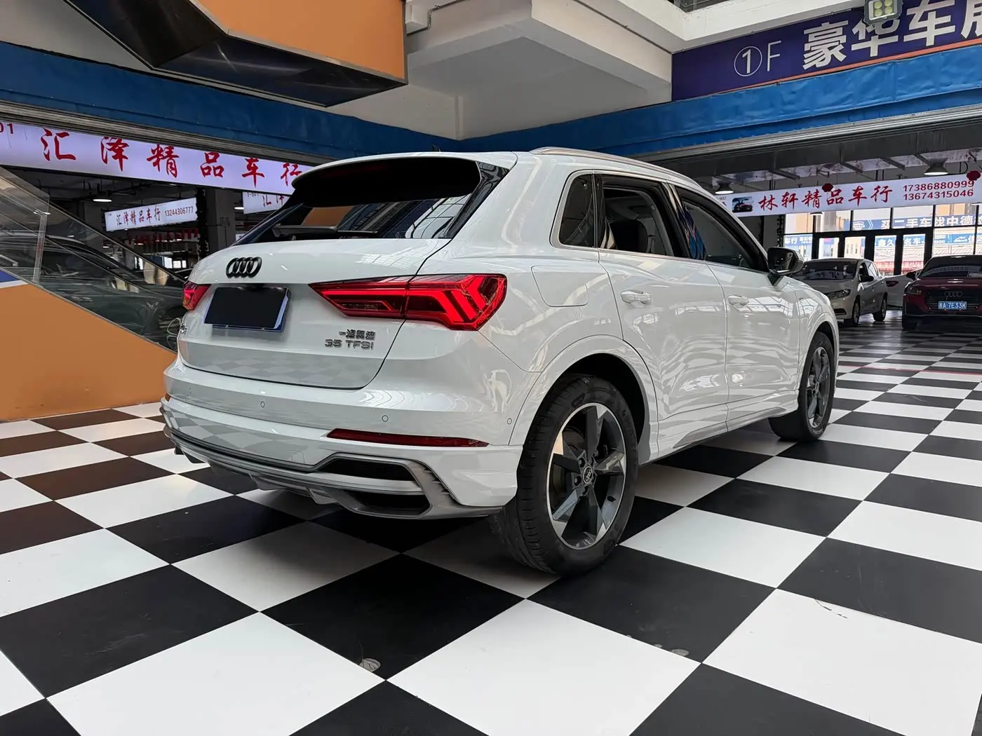 Audi Q3 2022 — Şəkil 19/19