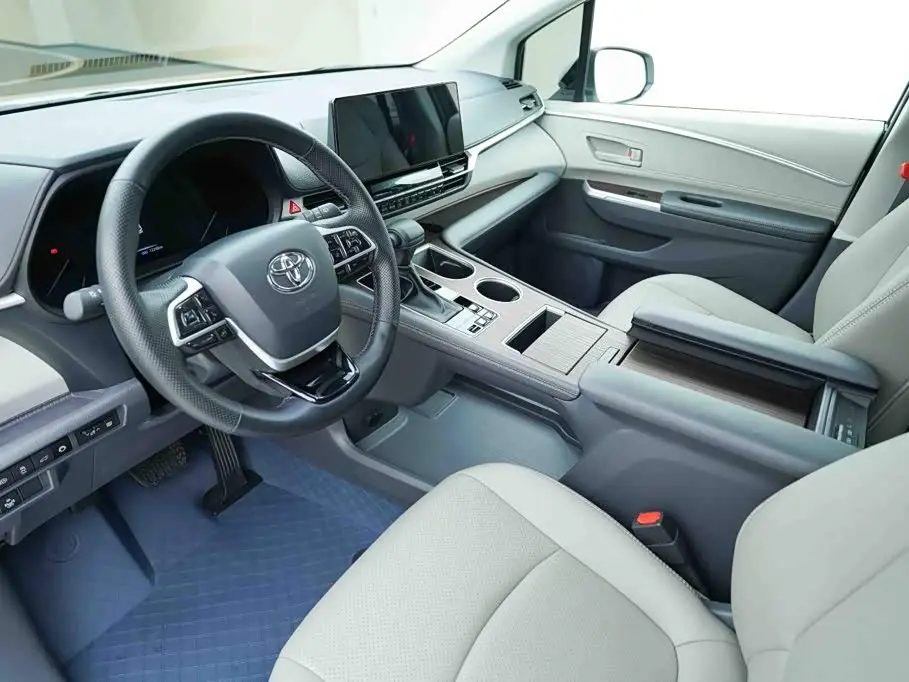 Toyota Sienna 2025 — Photo 9/19