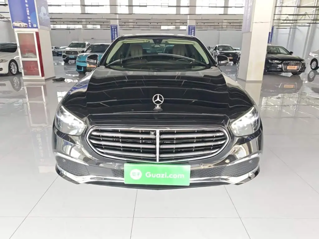 Mercedes-Benz E-Class 2021 — Photo 3/20