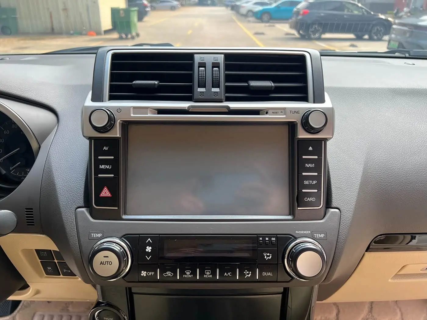 Toyota Prado 2014 — Photo 14/18