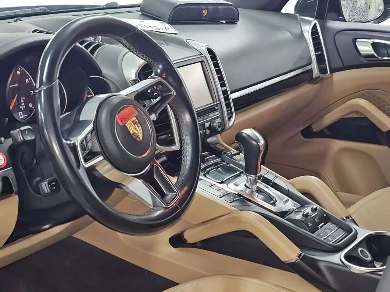 Porsche Cayenne 2015 — Şəkil 20/20