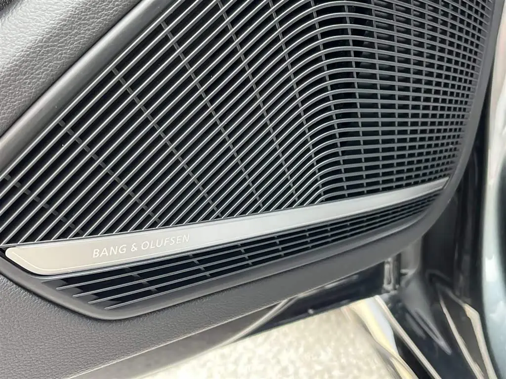 Audi A4L 2025 — Şəkil 14/20