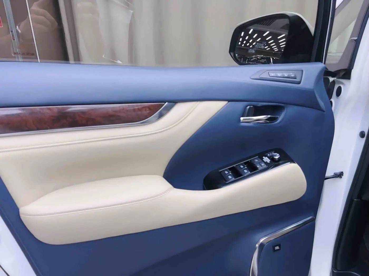 Toyota Alphard 2019 — Şəkil 7/20