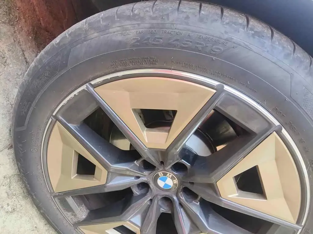 BMW 5 Series 2024 — Photo 7/13