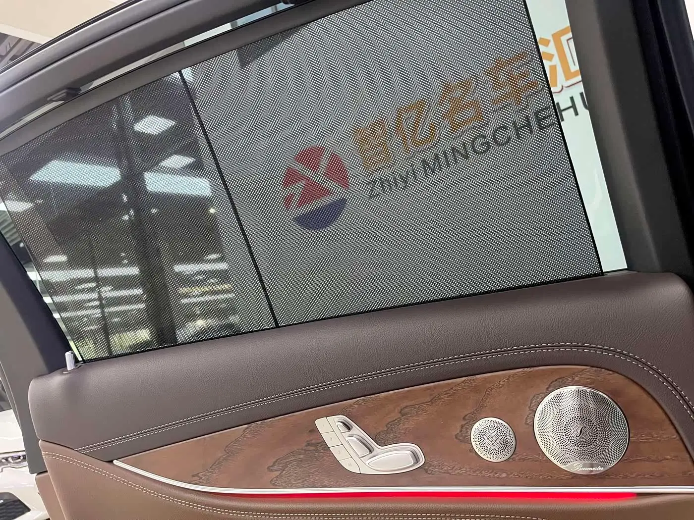 Mercedes-Benz E-Class 2023 — Photo 7/14