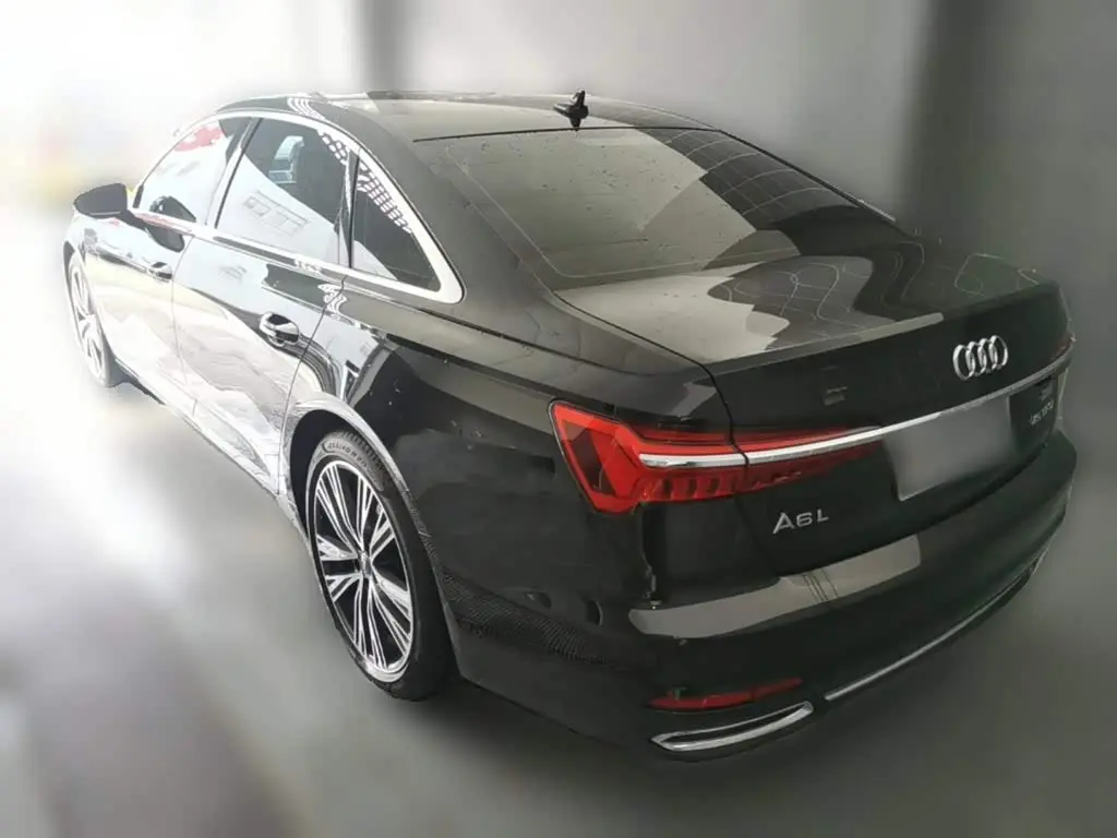 Audi A6L 2021 — Photo 6/19
