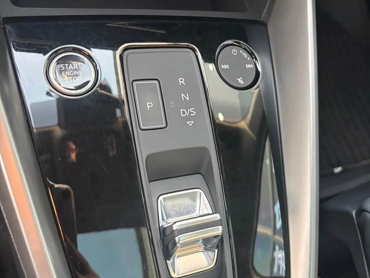 Audi A3 2023 — Фото 4/17