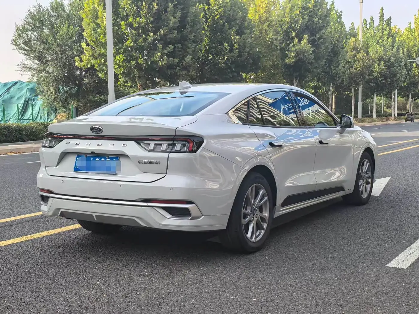 Ford Mondeo 2023 — Şəkil 8/9