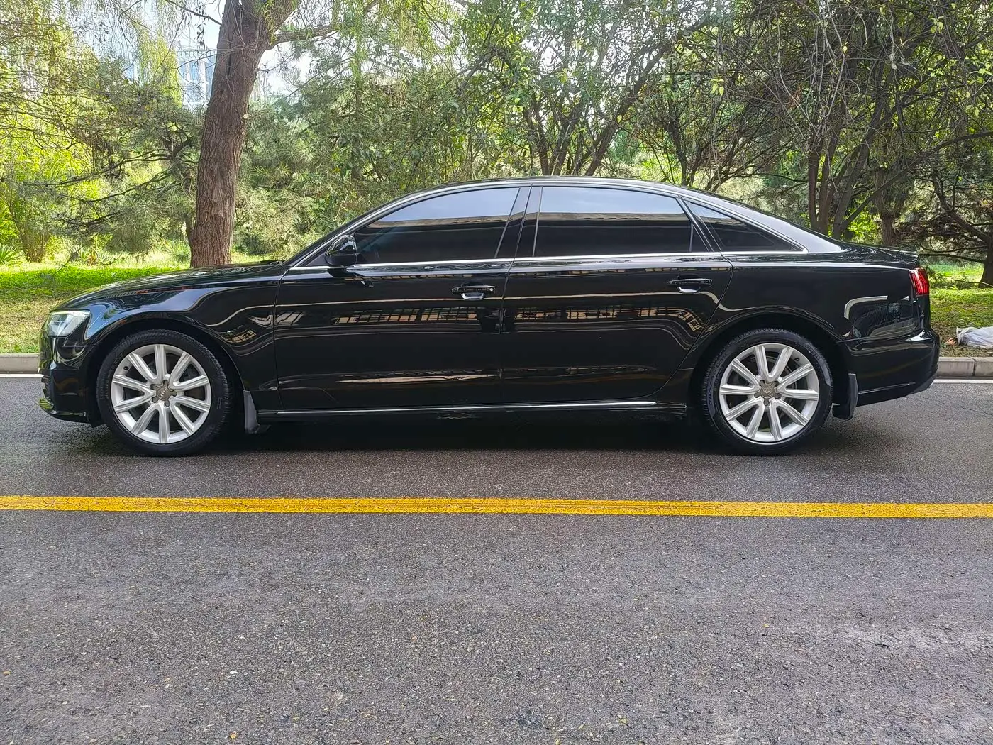 Audi A6L 2016 — Photo 4/14
