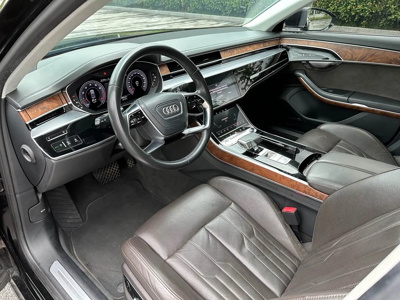 Audi A8 2020 — Şəkil 9/16