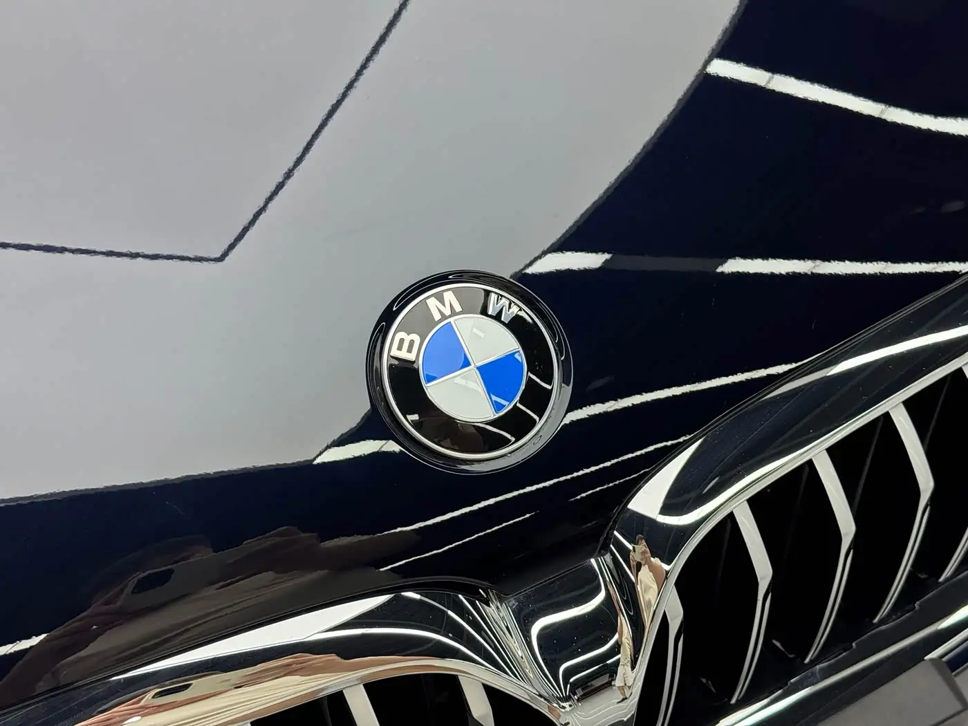 BMW 5 Series 2023 — Photo 6/20