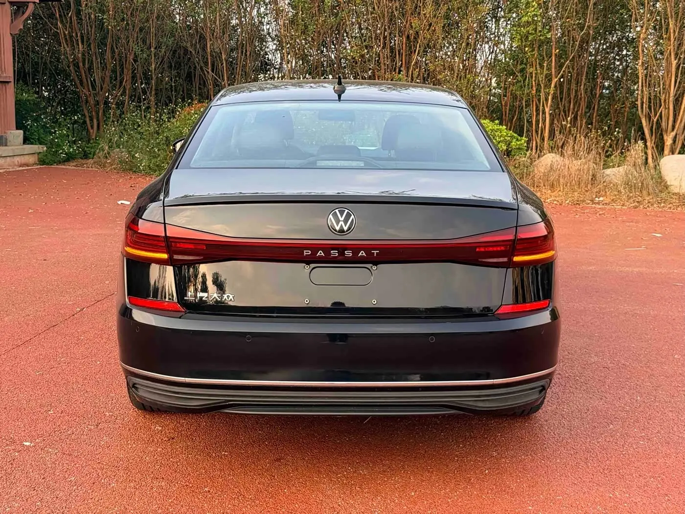 Volkswagen Passat 2025 — Photo 8/9