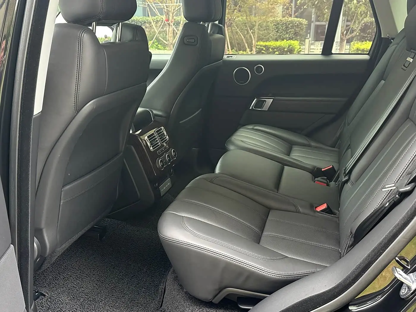 Land Rover Range Rover 2017 — Photo 12/20
