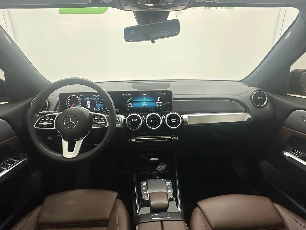 Mercedes-Benz GLB 2020 — Фото 12/19