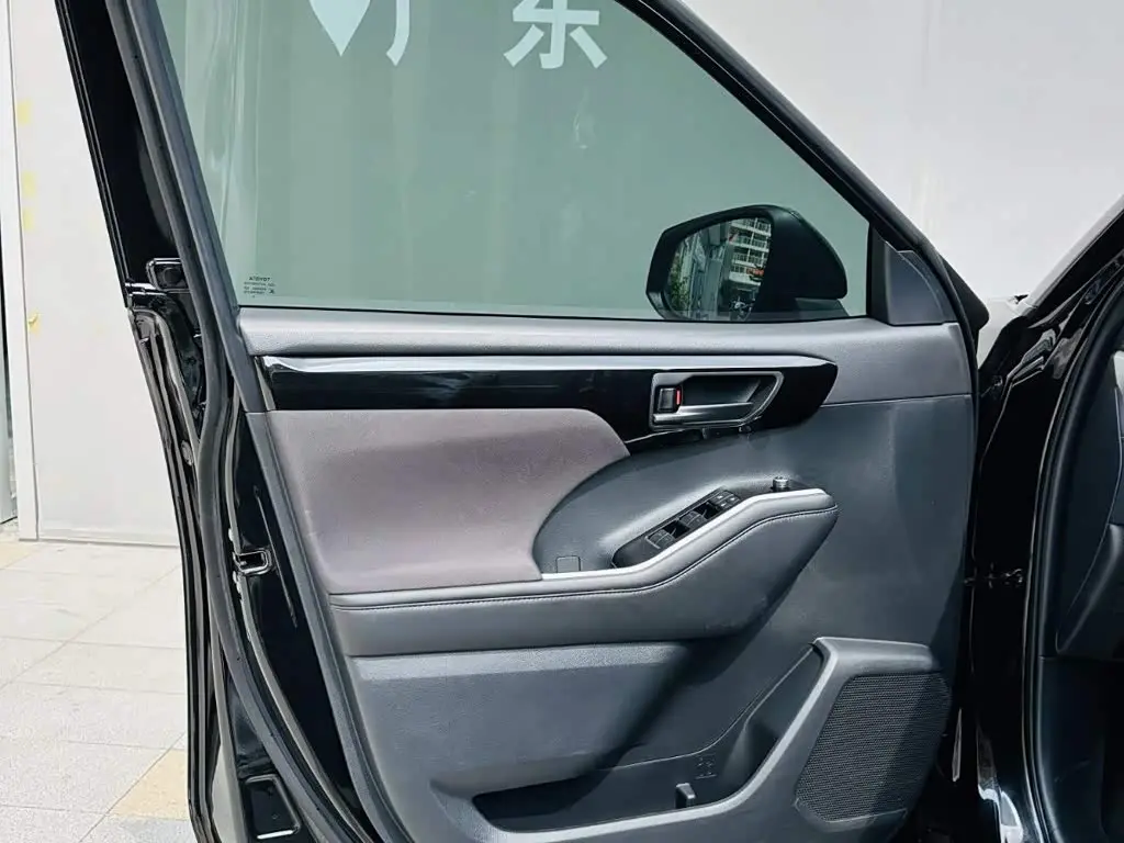 Toyota Highlander 2025 — Photo 20/20