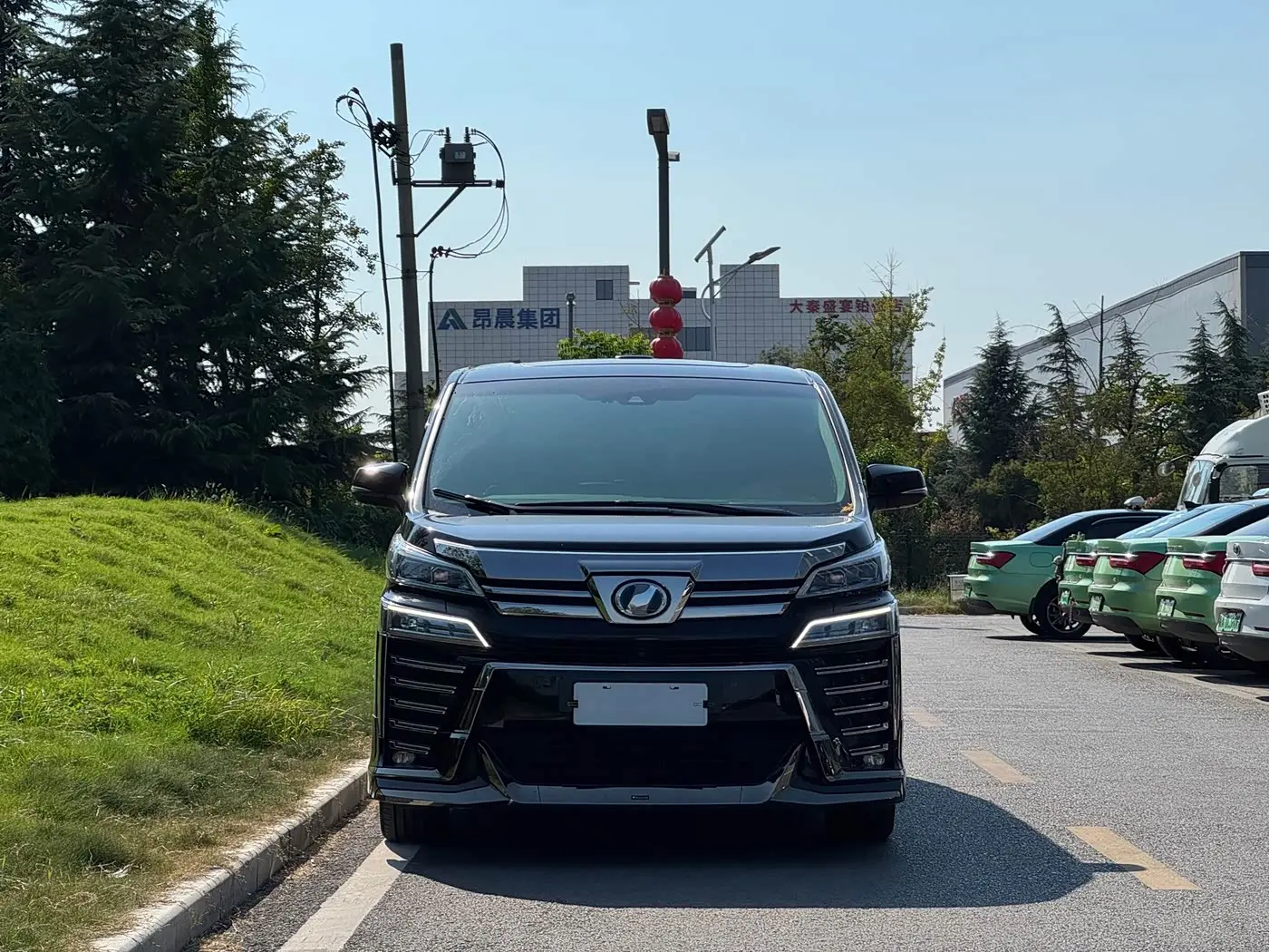 Toyota Vellfire 2020 — Фото 2/19