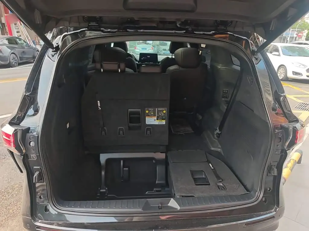 Toyota Sienna 2022 — Photo 18/19