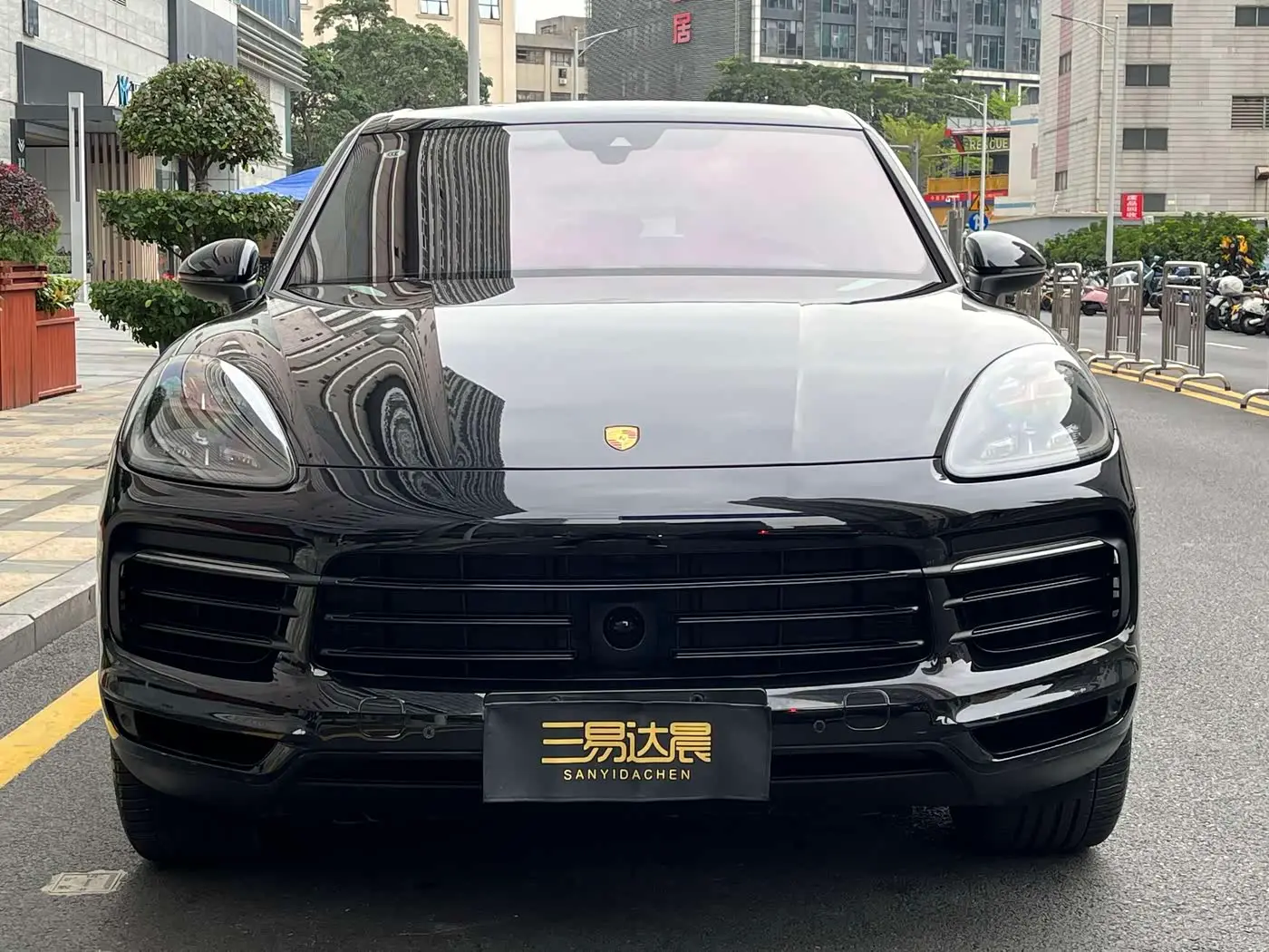 Porsche Cayenne 2021 — Фото 2/20