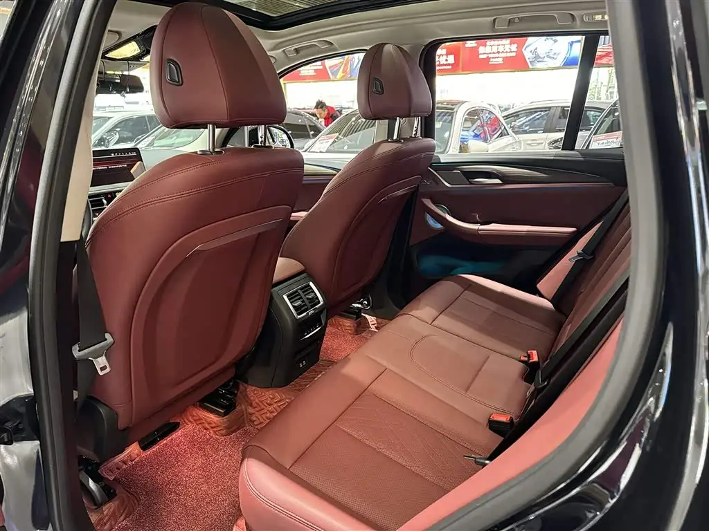 BMW X3 2022 — Photo 7/20