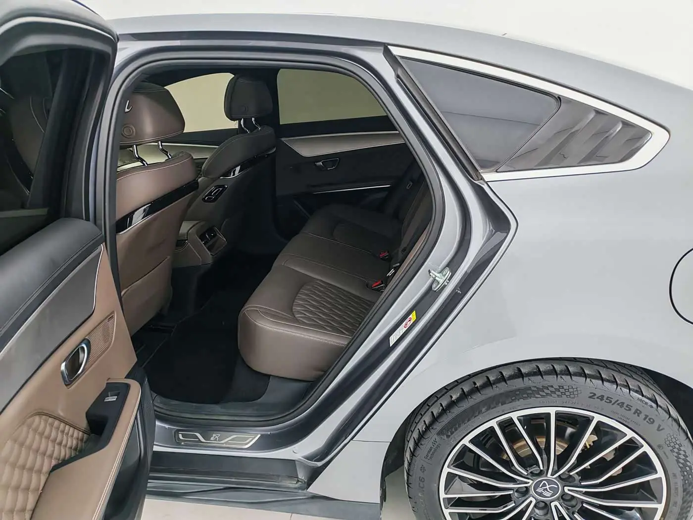 BYD Han 2022 — Şəkil 10/19