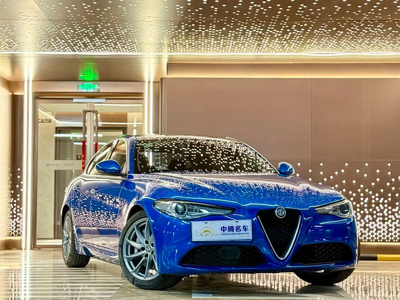 Alfa Romeo Giulia 2019 — Фото 3/20