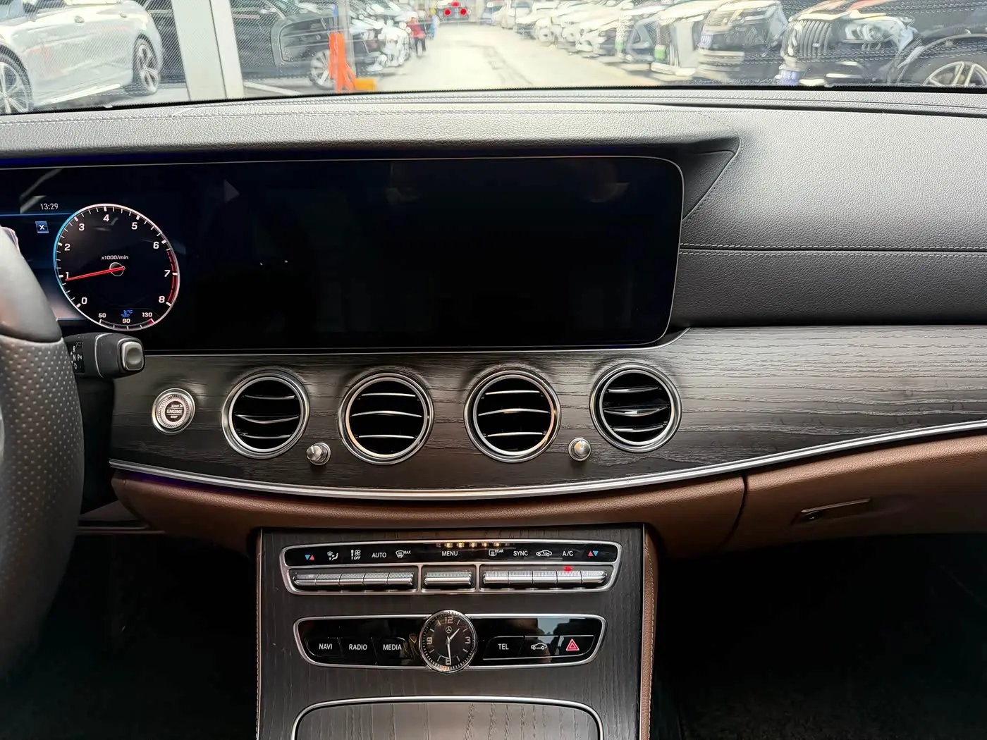 Mercedes-Benz E-Class 2020 — Şəkil 12/20