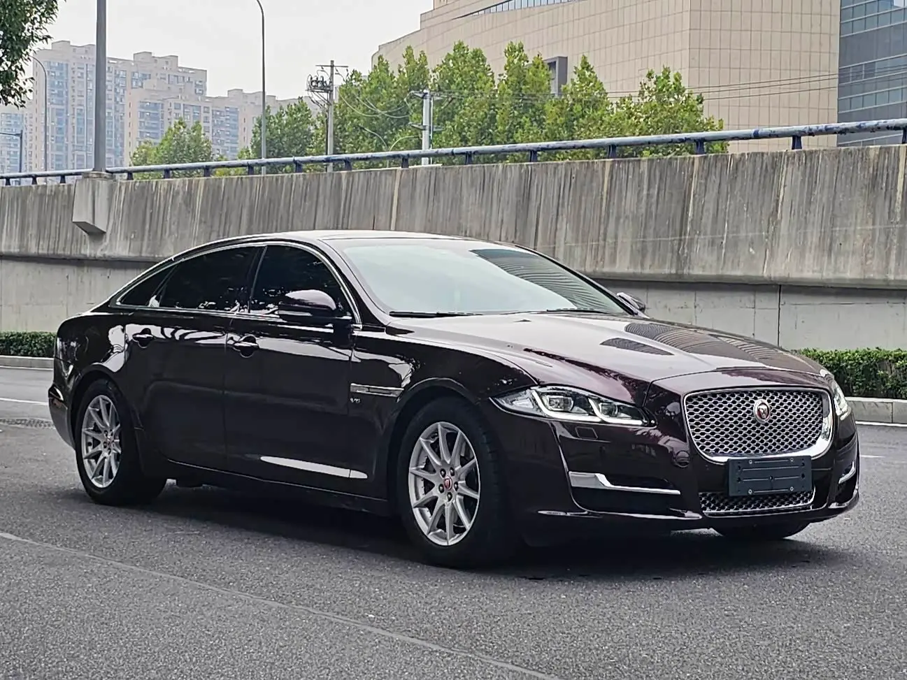 Jaguar XJ 2018 — Photo 3/8