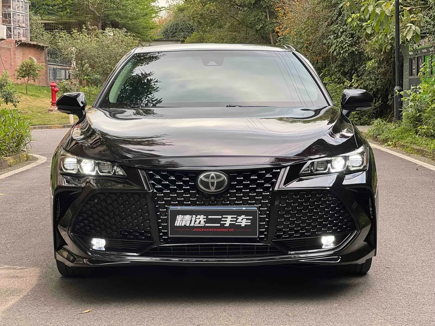Toyota Avalon 2020 — Photo 2/17