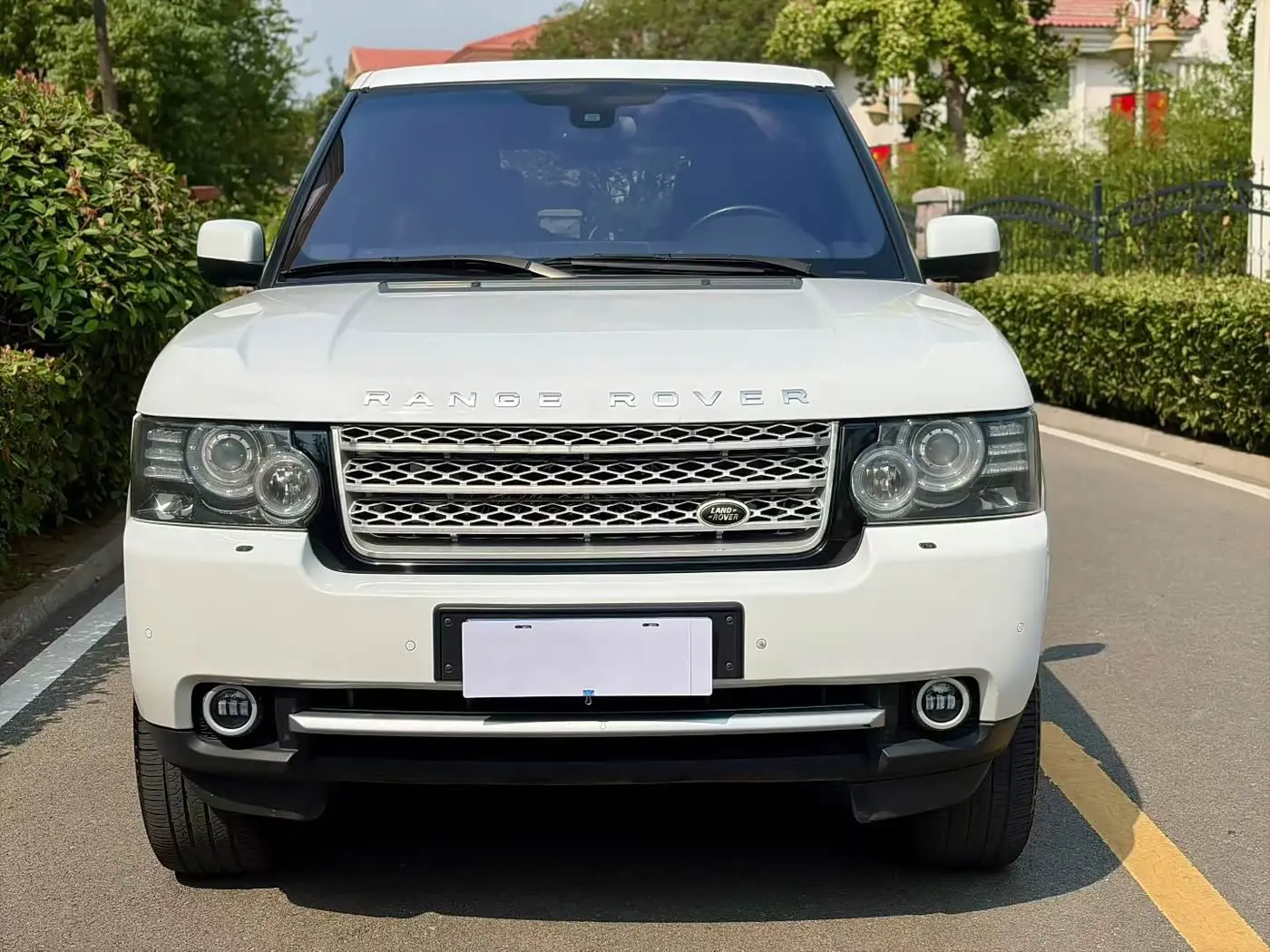 Land Rover Range Rover 2012 — Фото 2/9