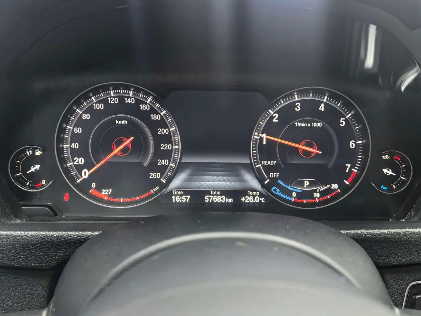BMW 3 Series 2018 — Фото 13/19