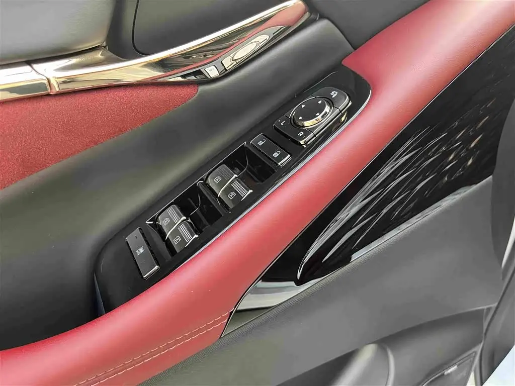 GAC Trumpchi Trumpchi M8 2024 — Photo 8/20