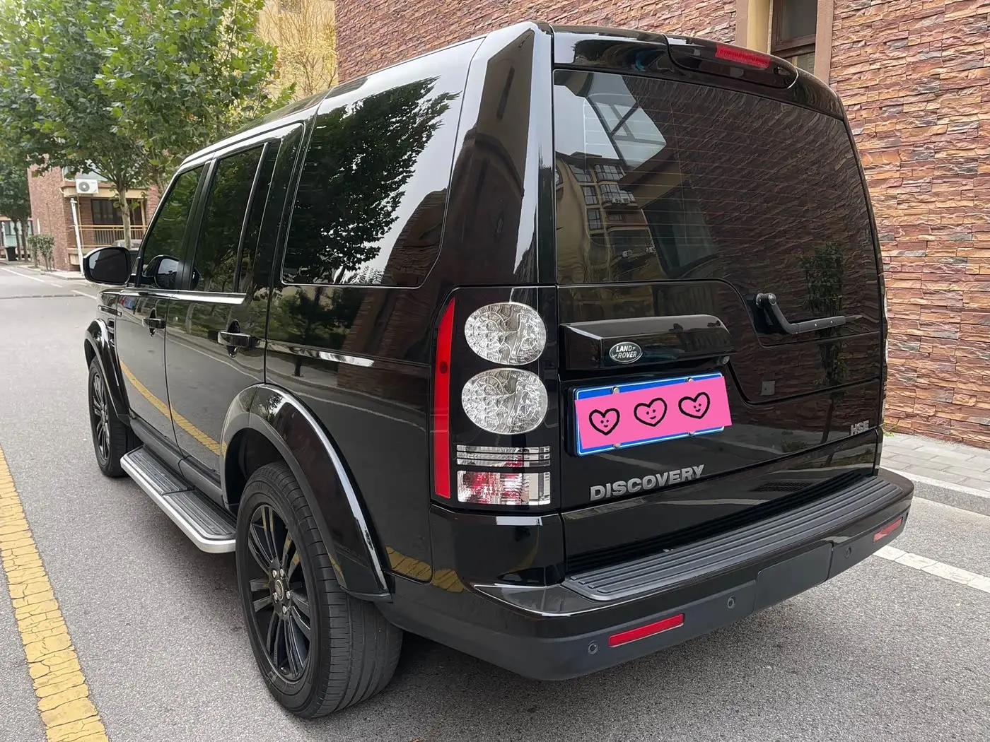 Land Rover Discovery 2015 — Photo 4/6