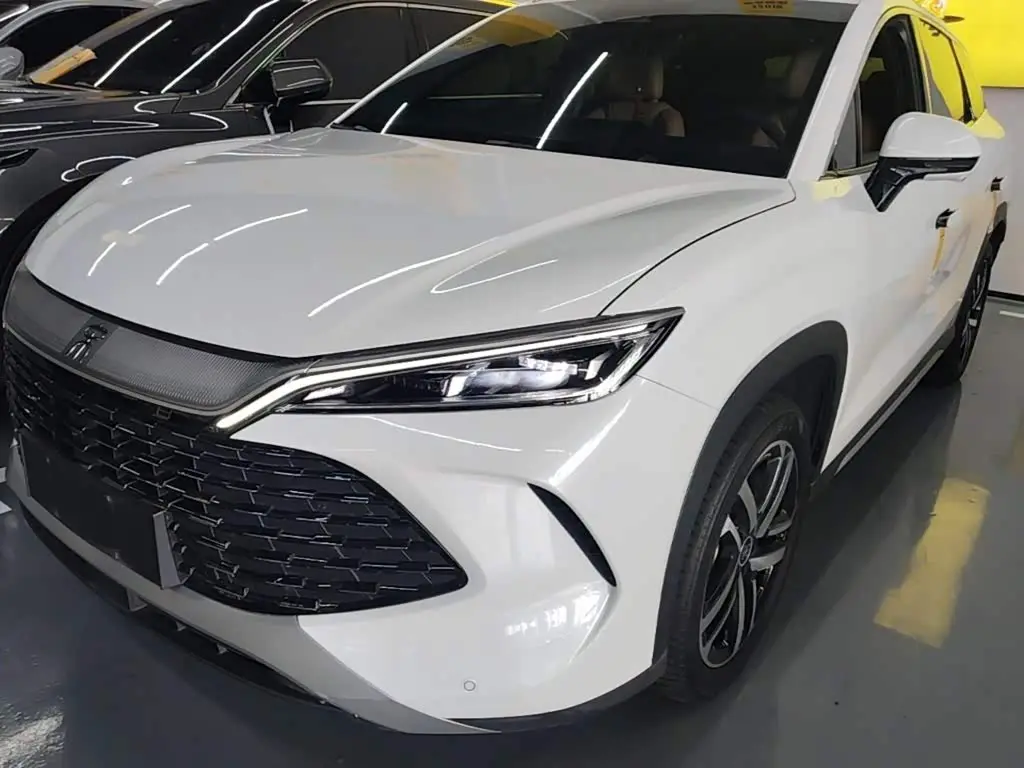 BYD Song L DM-i 2025 — Photo 1/19