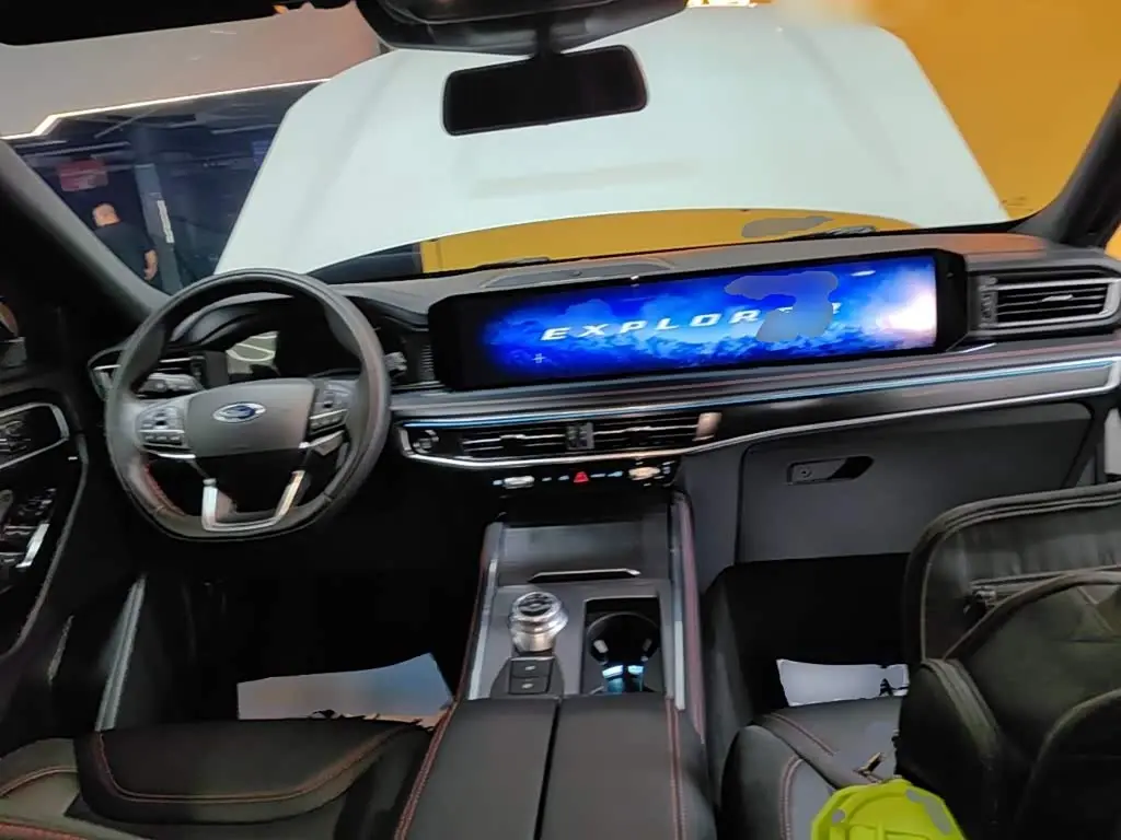 Ford Explorer 2022 — Фото 10/20