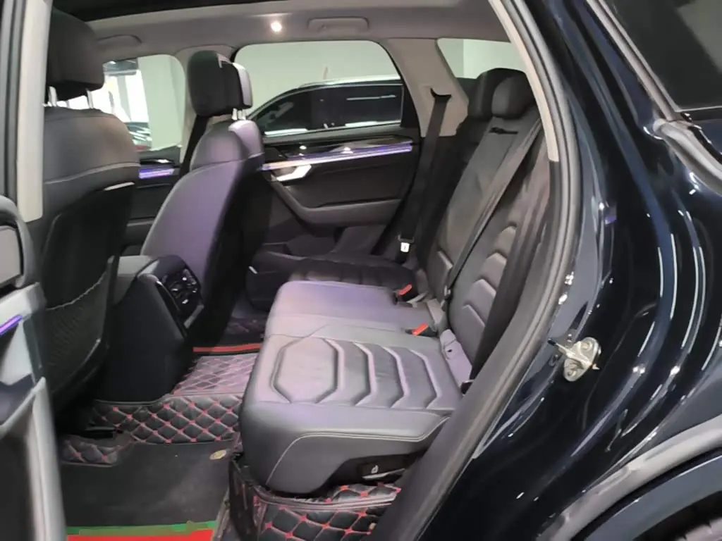 Volkswagen Touareg 2022 — Photo 16/19