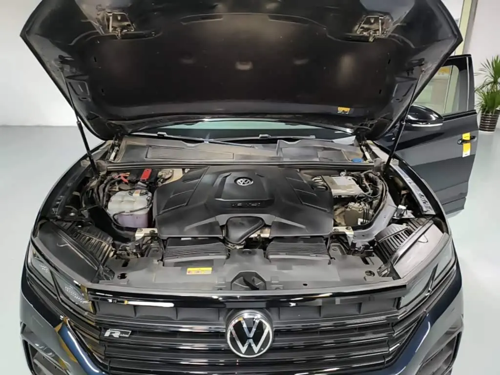 Volkswagen Touareg 2022 — Photo 19/19