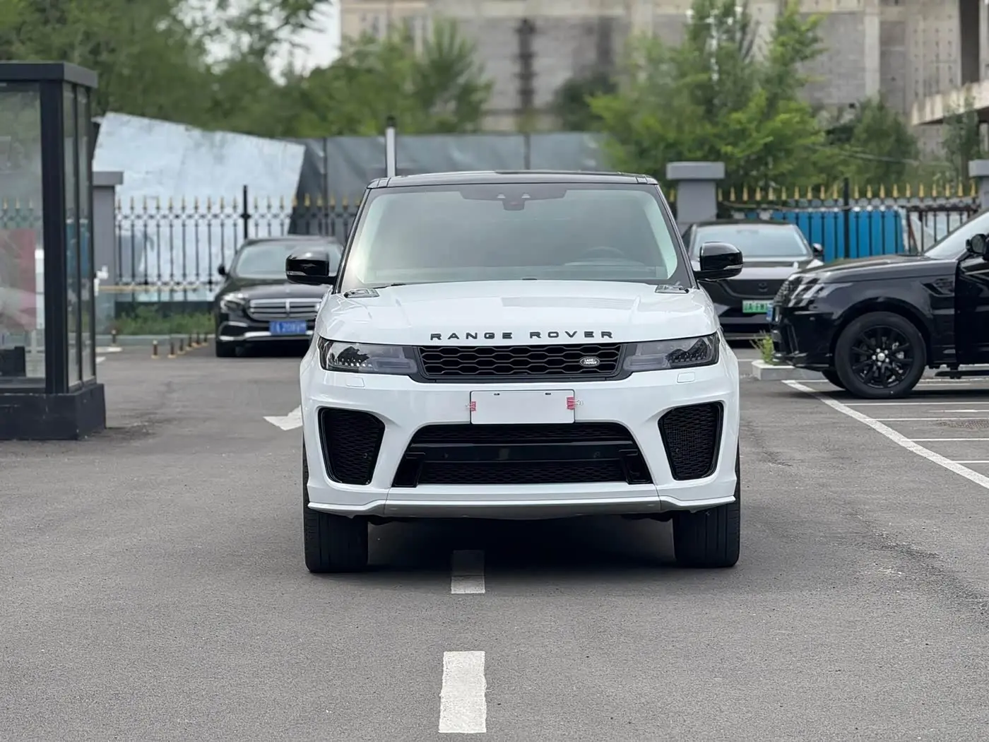 Land Rover Range Rover Sport 2017 — Фото 2/18