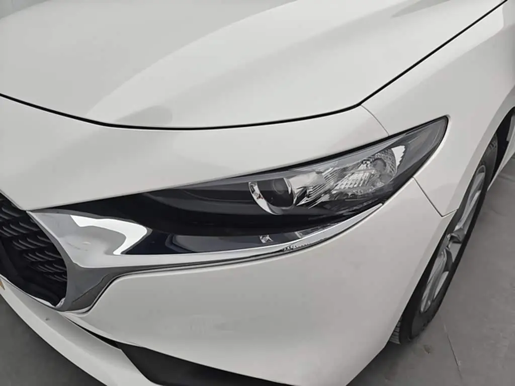 Mazda Mazda3 Axela 2024 — Photo 12/13