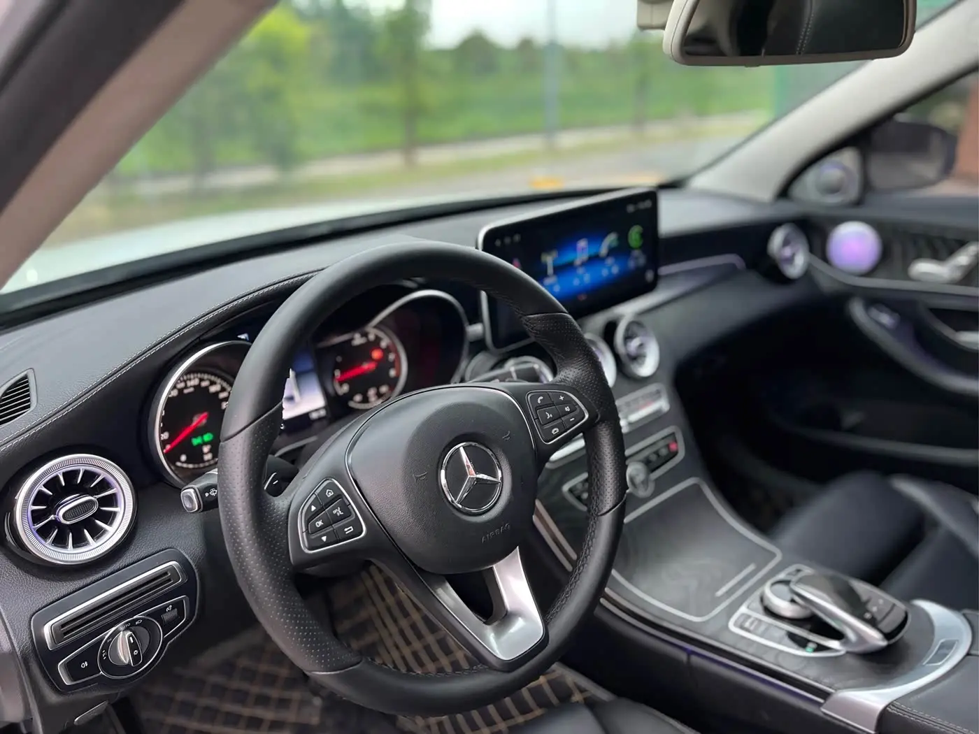 Mercedes-Benz C-Class 2018 — Фото 9/17