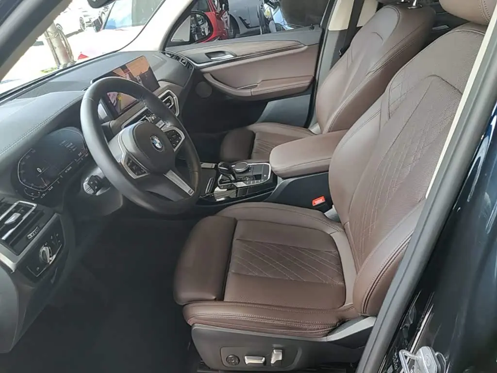 BMW X3 2022 — Photo 15/20