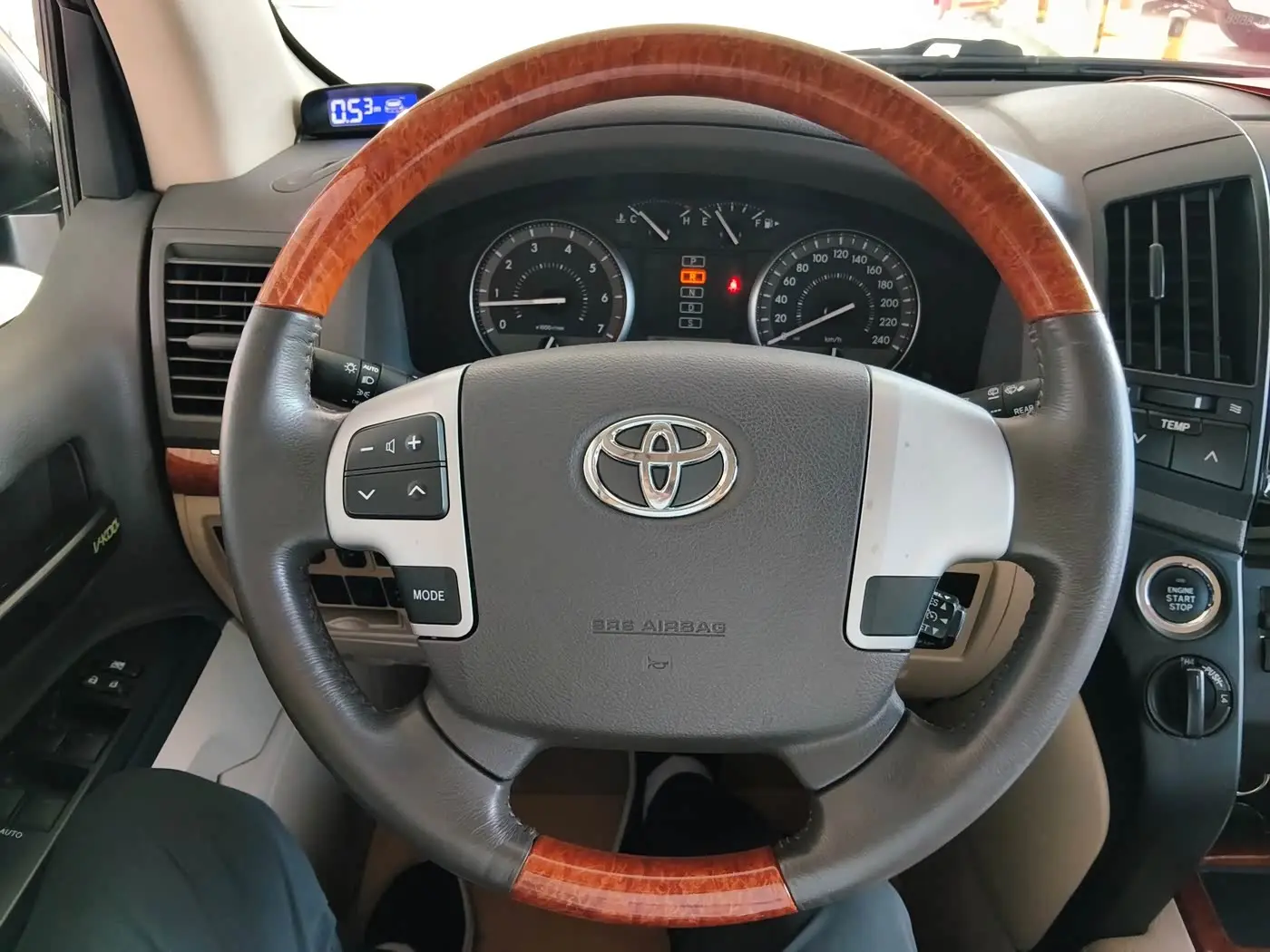 Toyota Land Cruiser 2016 — Фото 19/19