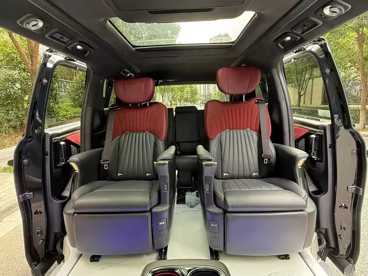 GAC Trumpchi Trumpchi E9 2024 — Photo 8/11