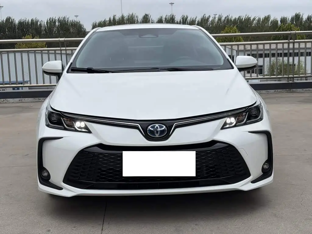 Toyota Corolla 2024 — Фото 4/10
