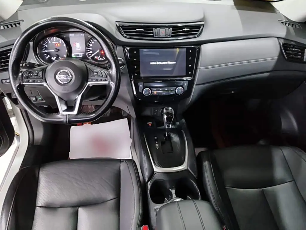 Nissan X-Trail 2023 — Photo 9/19