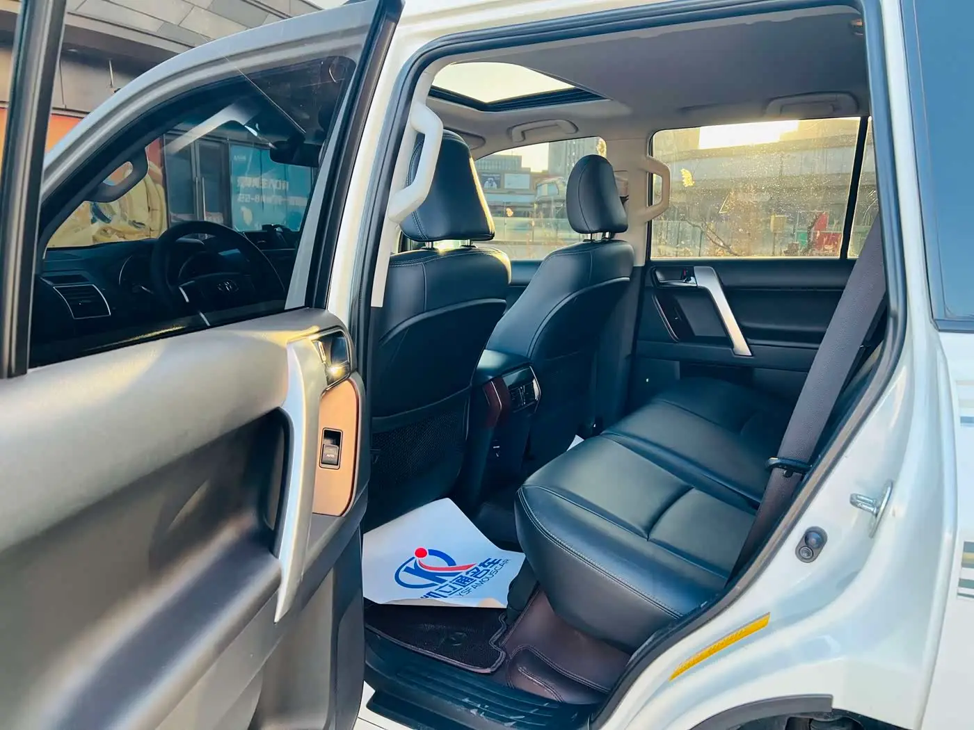 Toyota Prado 2016 — Photo 5/12