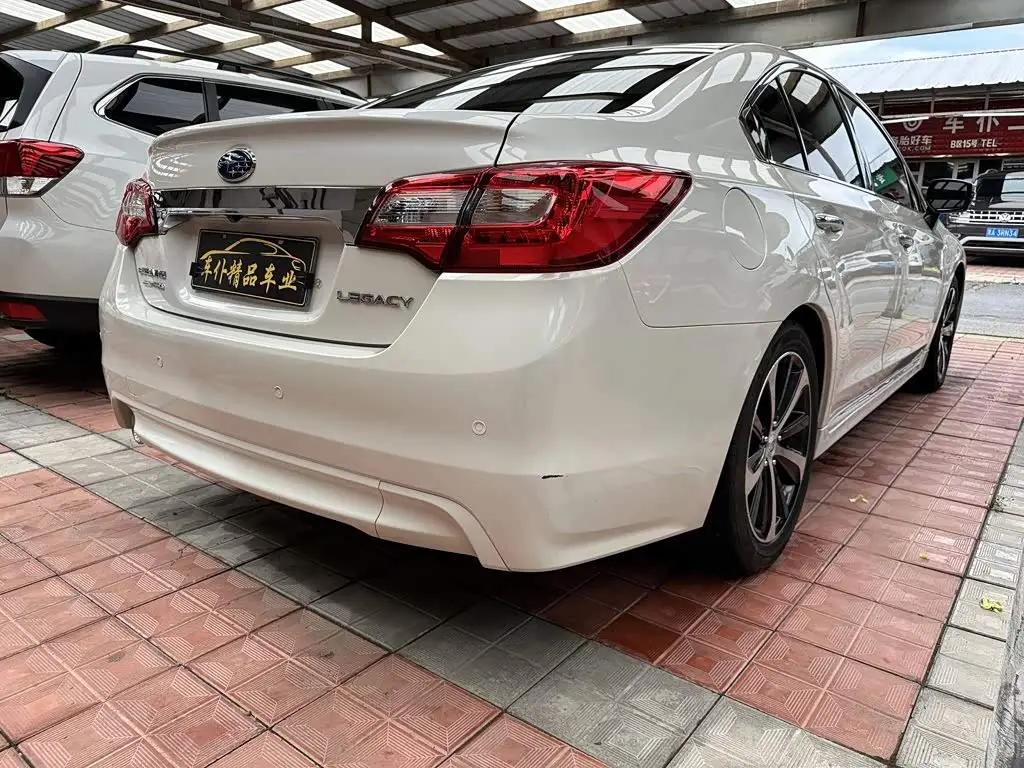 Subaru Legacy 2017 — Фото 6/18