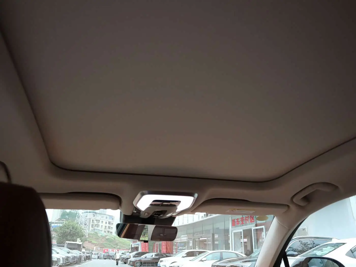 Hongqi H9 2025 — Şəkil 16/20